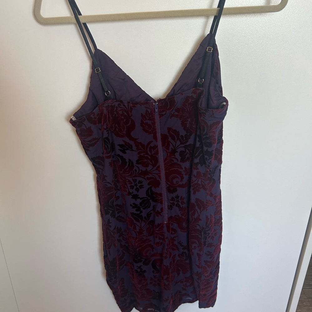 🆕 Lulu’s Dress Privy Purple Plum Floral Velvet Bodycon Mini Dress - Picture 8 of 13